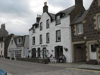 Picture 1. The Ship Inn, Stonehaven, Aberdeenshire