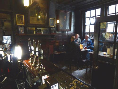 Picture 2. Ye Olde Cheshire Cheese, Fleet Street, Central London