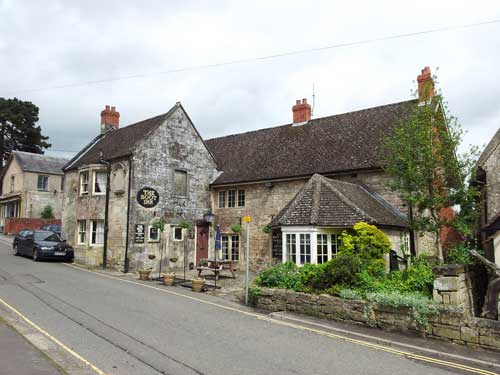 Picture 1. The Boot Inn, Tisbury, Wiltshire