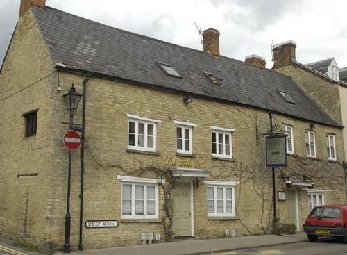 Picture 1. The Bull Inn, Charlbury, Oxfordshire