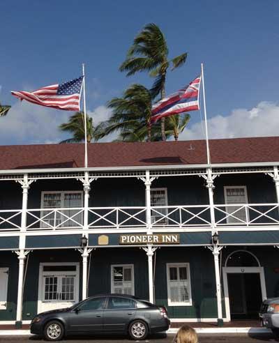 Picture 1. Pioneer Inn, Lahaina, Maui, Hawaii, America