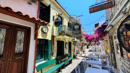 Picture 1. Old Port House, Skiathos, Greece