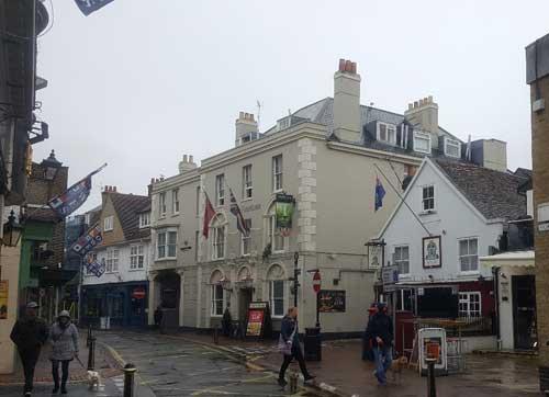 Picture 1. The Fountain, Cowes, Isle of Wight