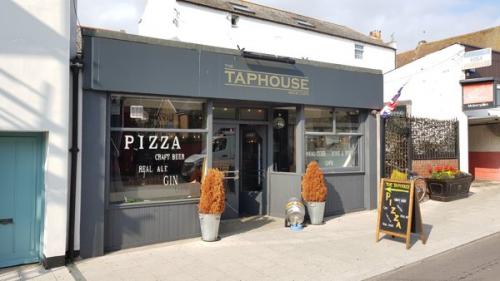 Picture 1. The Taphouse Beer Cafe, Deal, Kent