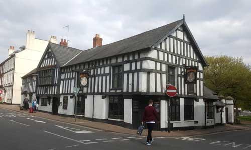 Picture 1. The Queens Head Inn, Monmouth, Gwent