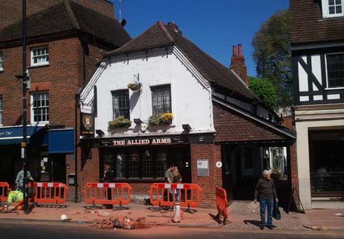 Picture 1. The Allied Arms, Reading, Berkshire