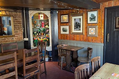 Picture 3. The Three Horseshoes, Staplestreet, Kent