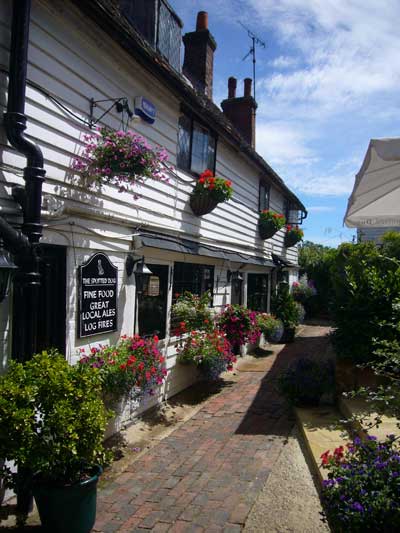 Picture 1. The Spotted Dog, Smarts Hill, Penshurst, Kent