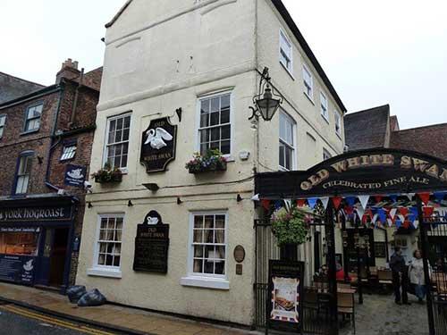 Picture 1. The Old White Swan, York, North Yorkshire