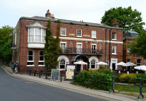 Picture 1. Lion Hotel, Farningham, Kent