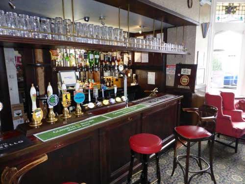 Picture 2. The Red Lion, Isleworth, Greater London