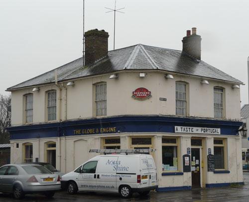 Picture 1. Lang's Bar & Cocktail Lounge (formerly The Globe & Engine; A Taste of Portugal), Sittingbourne, Kent