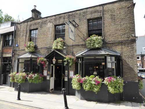 Picture 1. The Lamb, Chiswick, Greater London