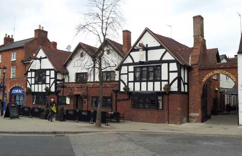 Picture 1. The White Swan Hotel, Stratford-upon-Avon, Warwickshire