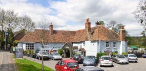 Picture 1. The Swan, Pangbourne, Berkshire