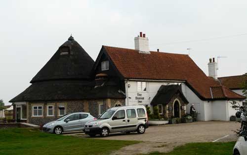 Picture 2. The Bridge Inn, Acle, Norfolk