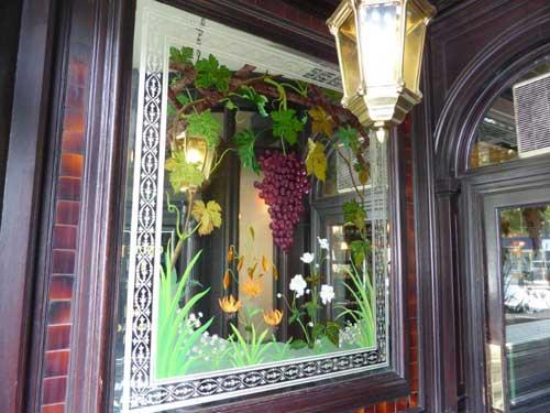 Picture 2. The Bunch of Grapes, Knightsbridge, Central London