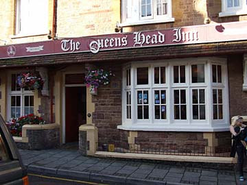 Picture 1. The Queens Head Inn, Minehead, Somerset