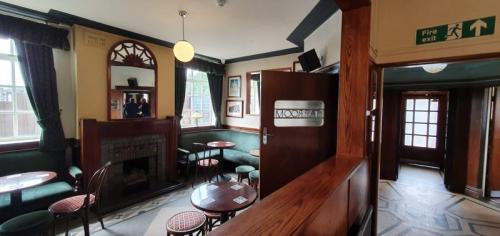Picture 3. The Percy Shaw, Halifax, West Yorkshire