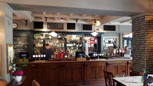 Picture 2. The Rose & Crown, Ealing, Greater London
