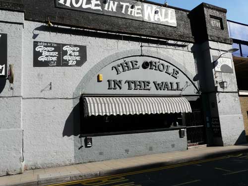 Picture 1. The Hole in the Wall, Waterloo, Central London
