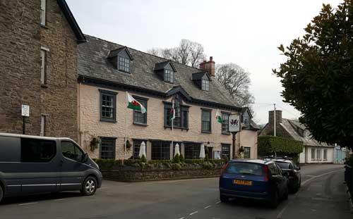 Picture 1. Dragon Inn, Crickhowell, Powys