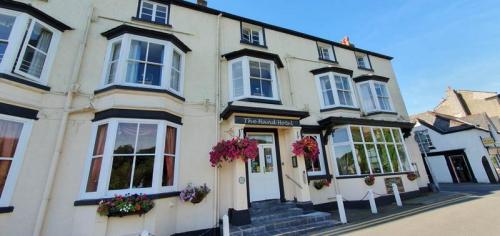 Picture 1. Hand Hotel, Llangollen, Denbighshire