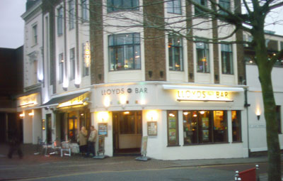 Picture 1. The Eastgate Lloyds No. 1 Bar, Northampton, Northamptonshire