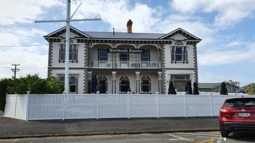 Picture 1. Northcote Tavern, Auckland, New Zealand