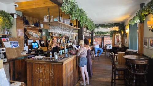 Picture 2. The Rose & Crown, Writtle, Essex