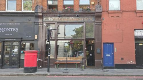 Picture 1. The Pocket, Canonbury, Greater London