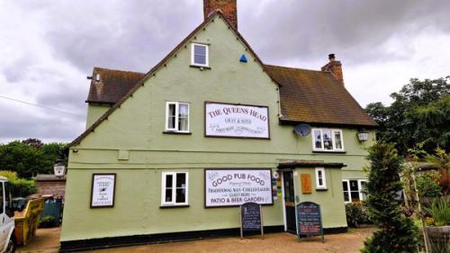 Picture 1. The Queen's Head, Boreham, Essex