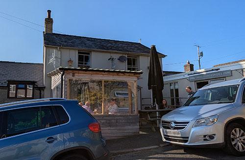 Picture 1. Three Horseshoes Inn, Groesffordd, Powys