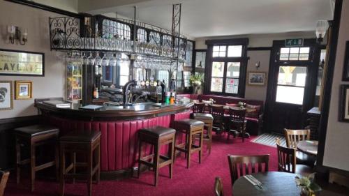 Picture 2. The Griffin, Claygate, Surrey