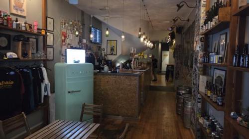 Picture 2. Catraio Craft Beer Shop & Bar, Porto, Portugal